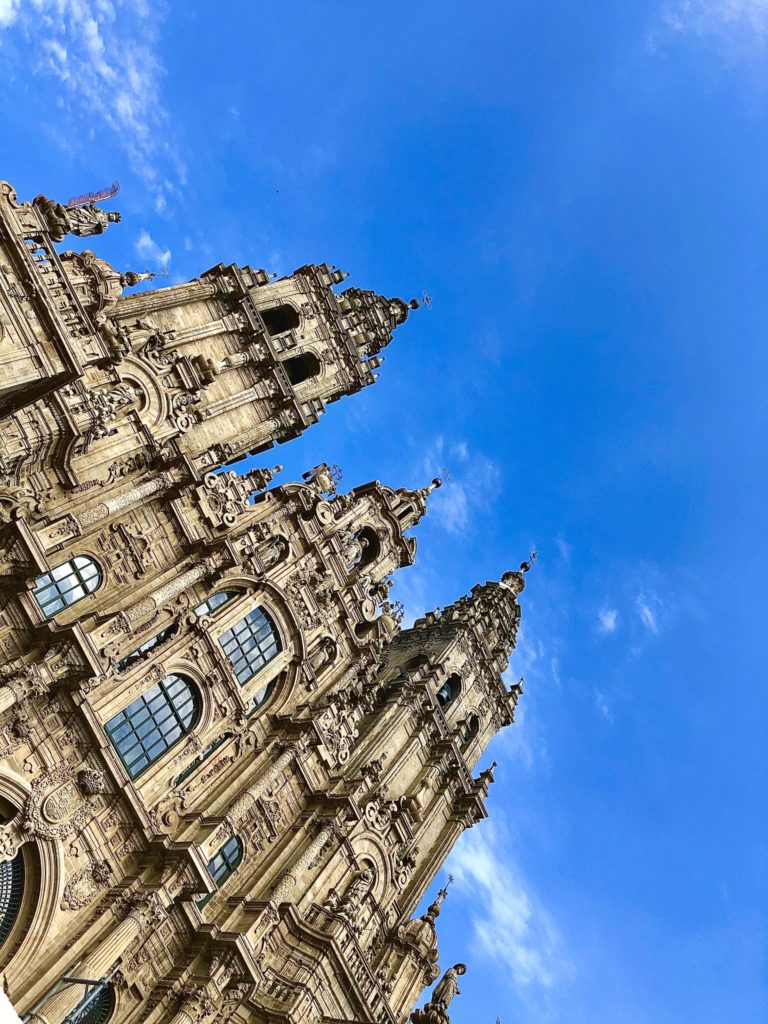 Conoce y recorre Galicia sin salir de la comodiad de tu casa. Descubre las mejores visitas virtuales de Galicia.