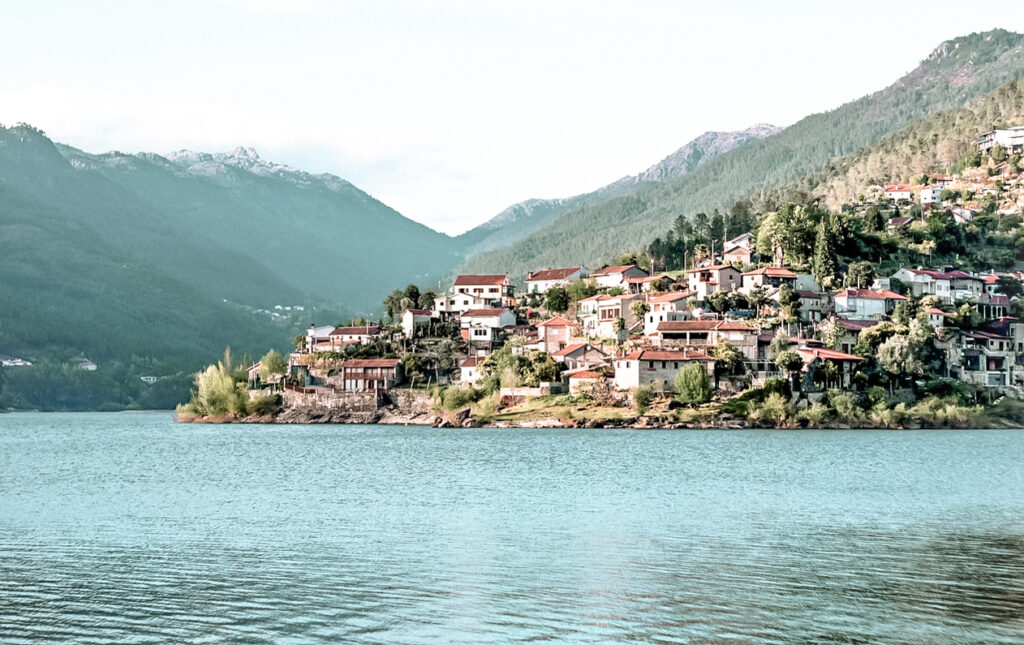 ESPAÑA GALICIA Descubre los pueblos menos poblados de Galicia
