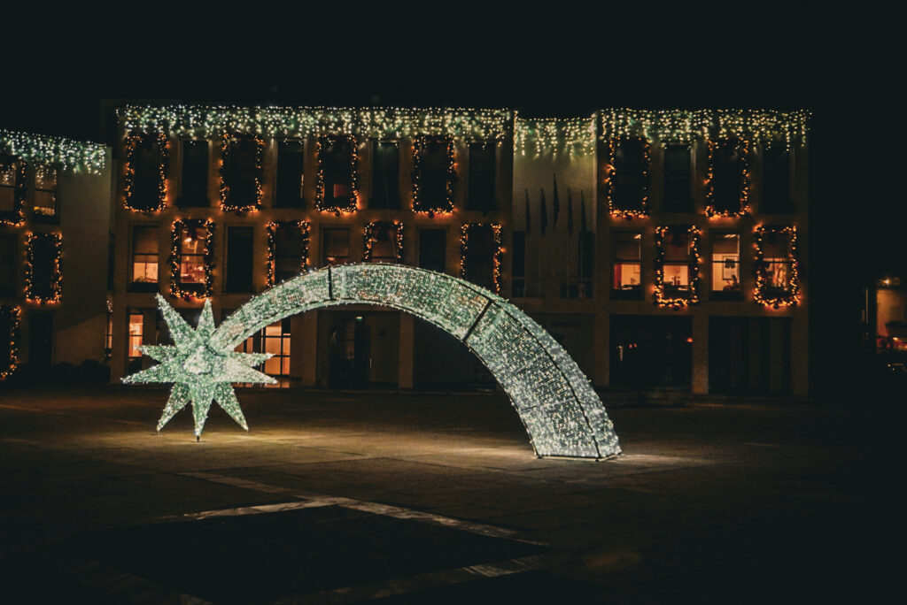 Águeda: Hogar del Papá Noel Más Grande del Mundo