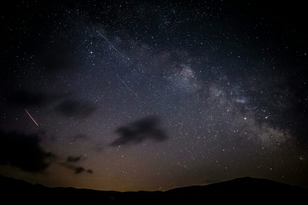 Dónde ver las Perseidas 2025 en Galicia