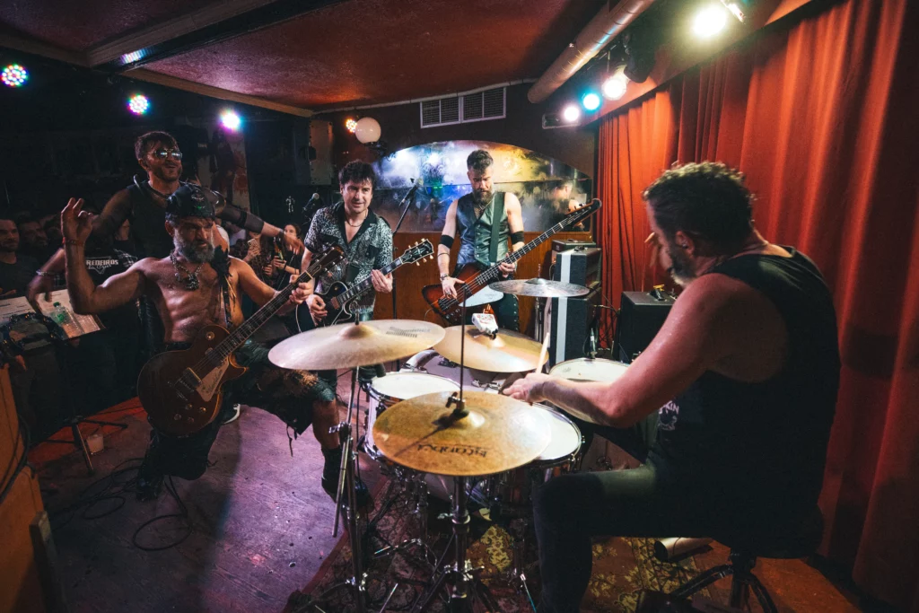 Entrevista Heredeiros da Crus: Rock Gallego con Retranca 🎸