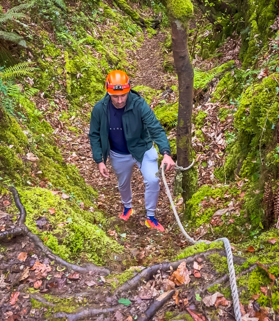 Ruta dos Fornos en A Pontenova: tirolina y mina